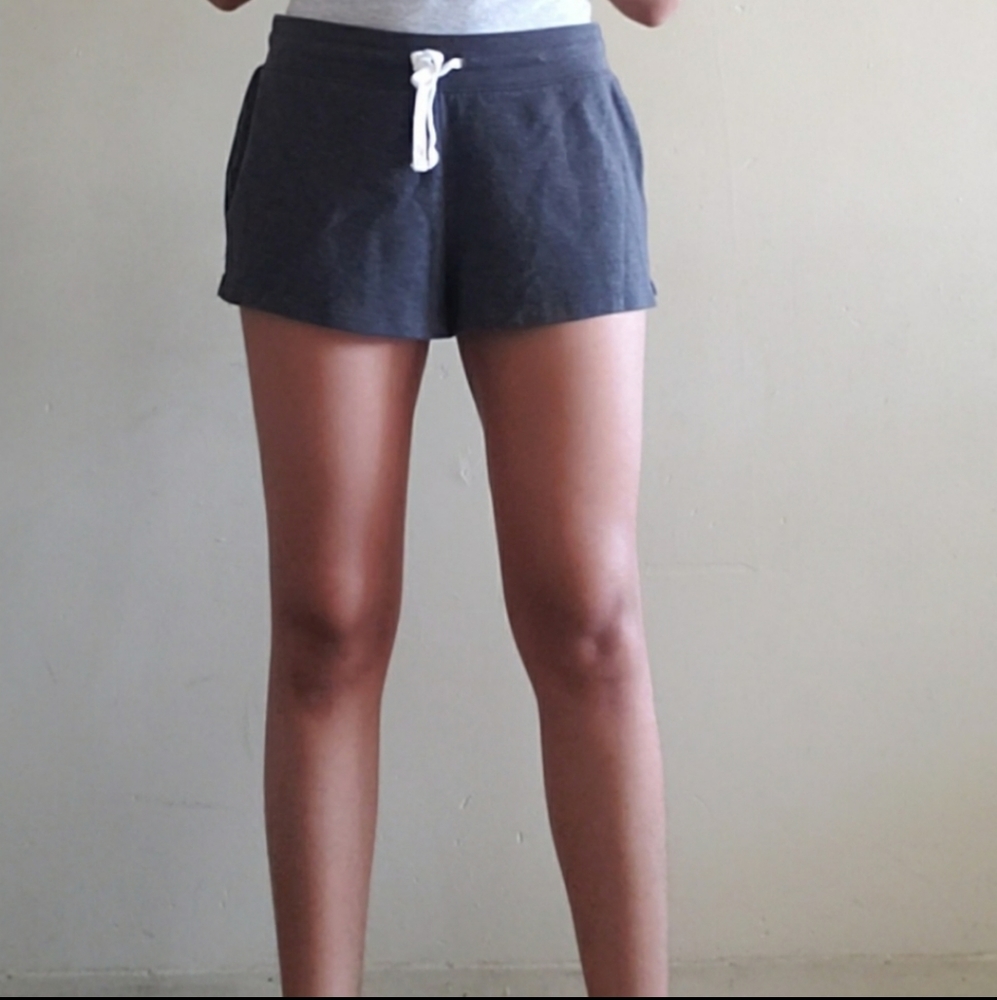(106)Old Navy Dark Grey  Cotton Shorts Size Large (EUC)
